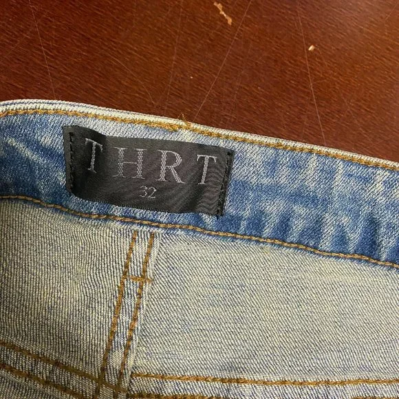 Thrt Mens Blue Light Wash Distressed Pockets Straight Leg Denim Jeans Size 32